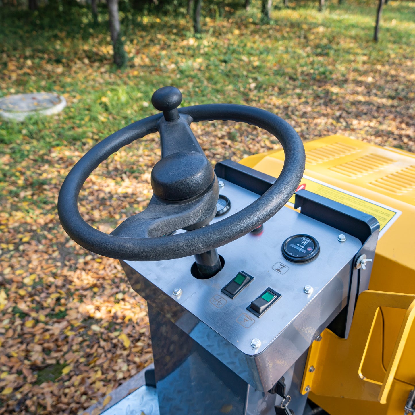 TYPHON Road Roller 10 – 1 Ton, 13.5 HP Briggs & Stratton, Hydraulic Drive, One-Key Vibration