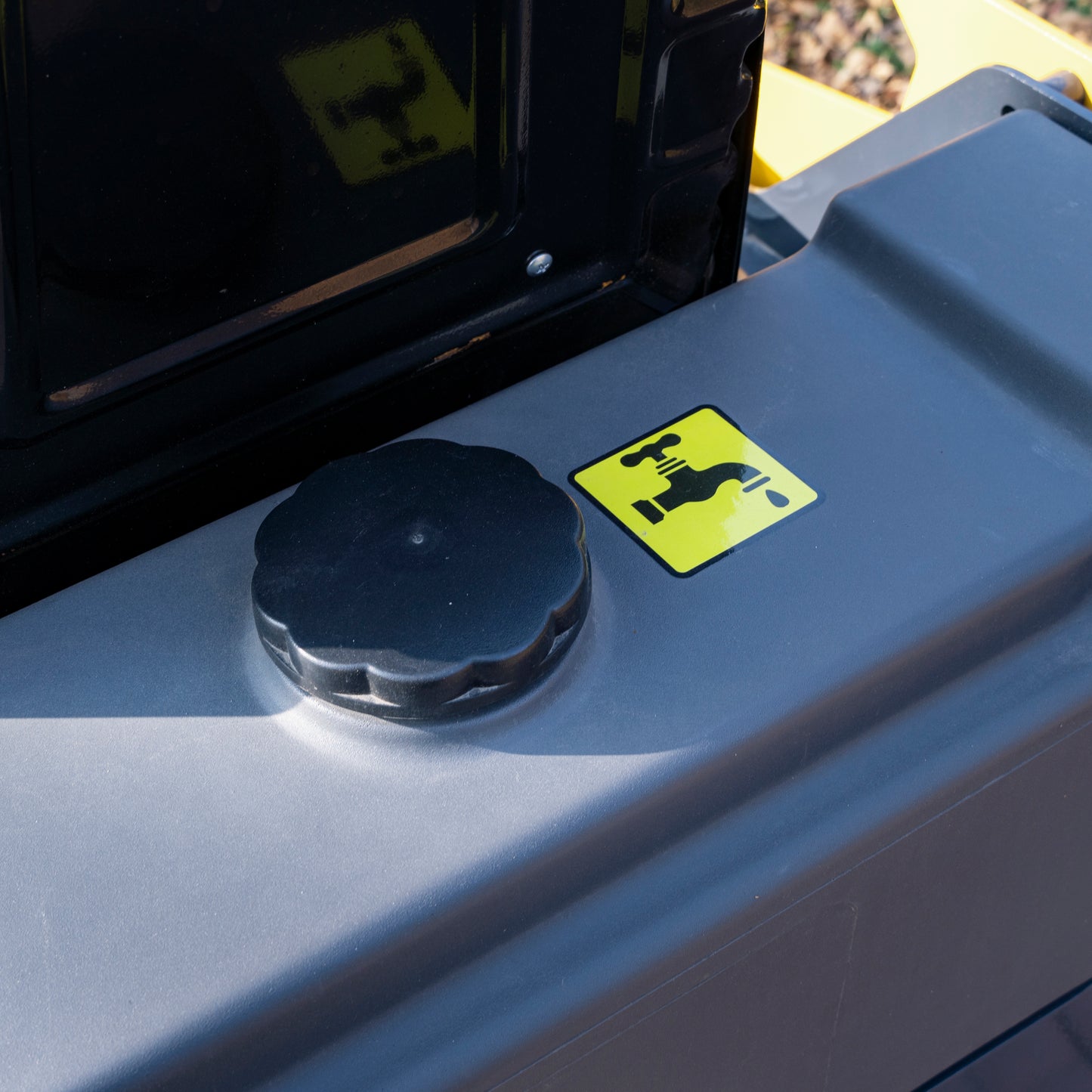 TYPHON Fury 15 Compact Road Roller – Hydraulic Drive, Front Wheel Vibration System, 13.5 hp B&S Gas Engine