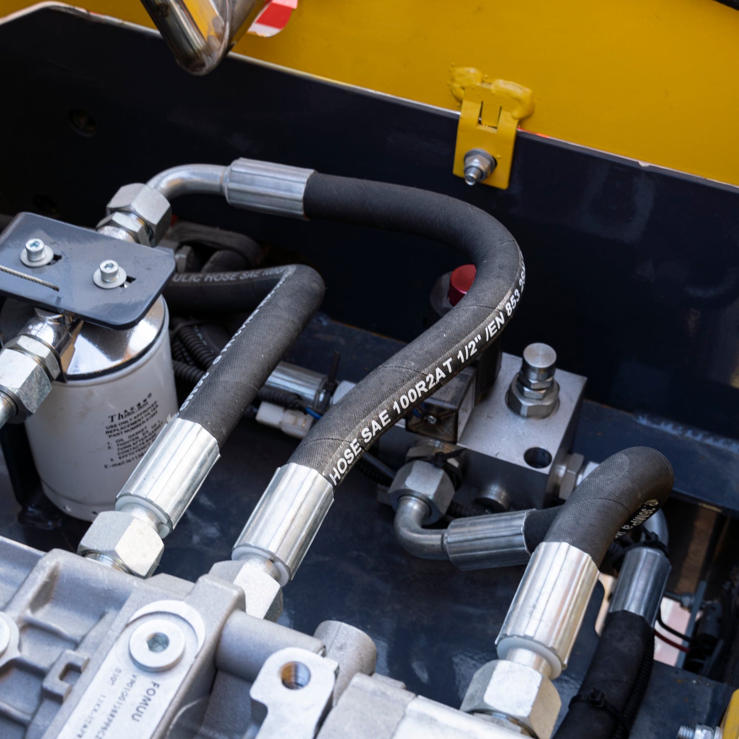 TYPHON Fury 15 Compact Road Roller – Hydraulic Drive, Front Wheel Vibration System, 13.5 hp B&S Gas Engine