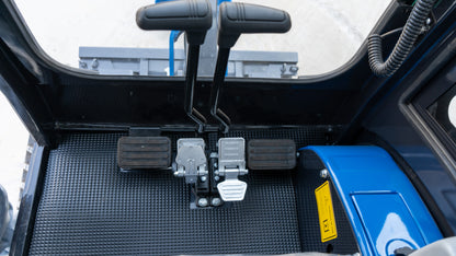 TYPHON TERROR XIX Prestige, 20.4 HP Kubota D902 4200lbs Mini Excavator with Boom Swing, Retractable Tracks, and Heater Cabin