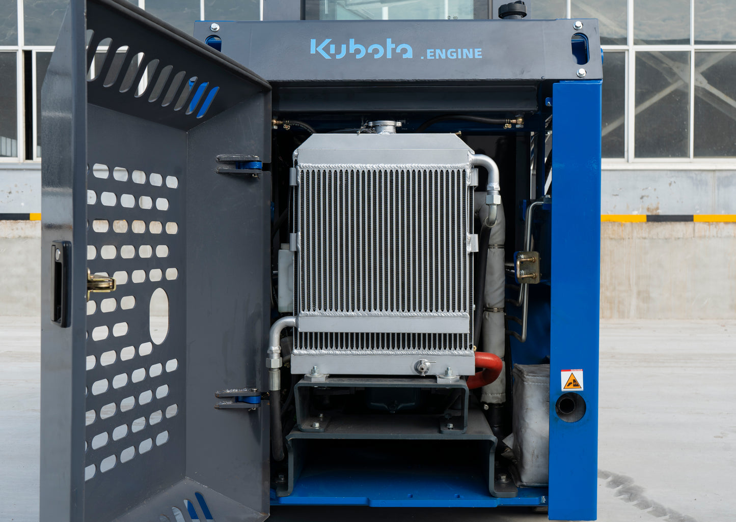 TYPHON STOMP 509 Mini Skid Steer 1.4ton with Kubota D1105  25hp  water cooled 4-Cycle Diesel engine