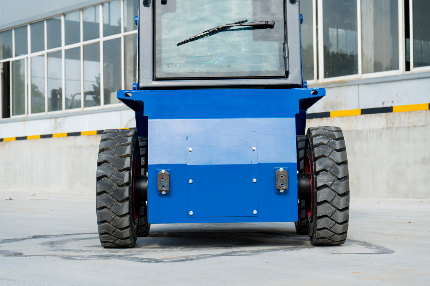 TYPHON STOMP 509 Mini Skid Steer 1.4ton with Kubota D1105  25hp  water cooled 4-Cycle Diesel engine