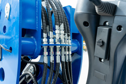 TYPHON SKOOP Wheel Loader with Kubota D1105 diesel engine 25 hp 1 ton Load USA